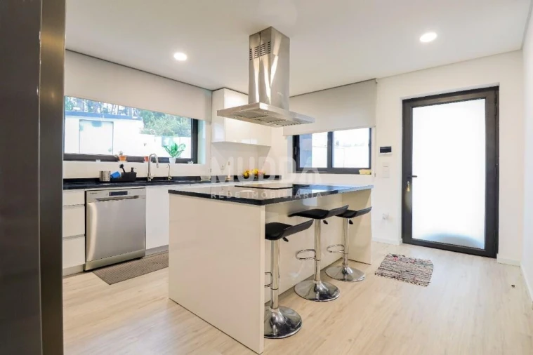 Moradia T3 para Venda em Santa Maria da Feira, Travanca, Sanfins e Espargo Foto 2