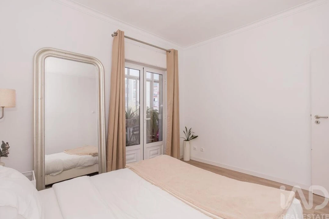 Apartamento T3 para Venda em Ramada e Caneças Foto 16