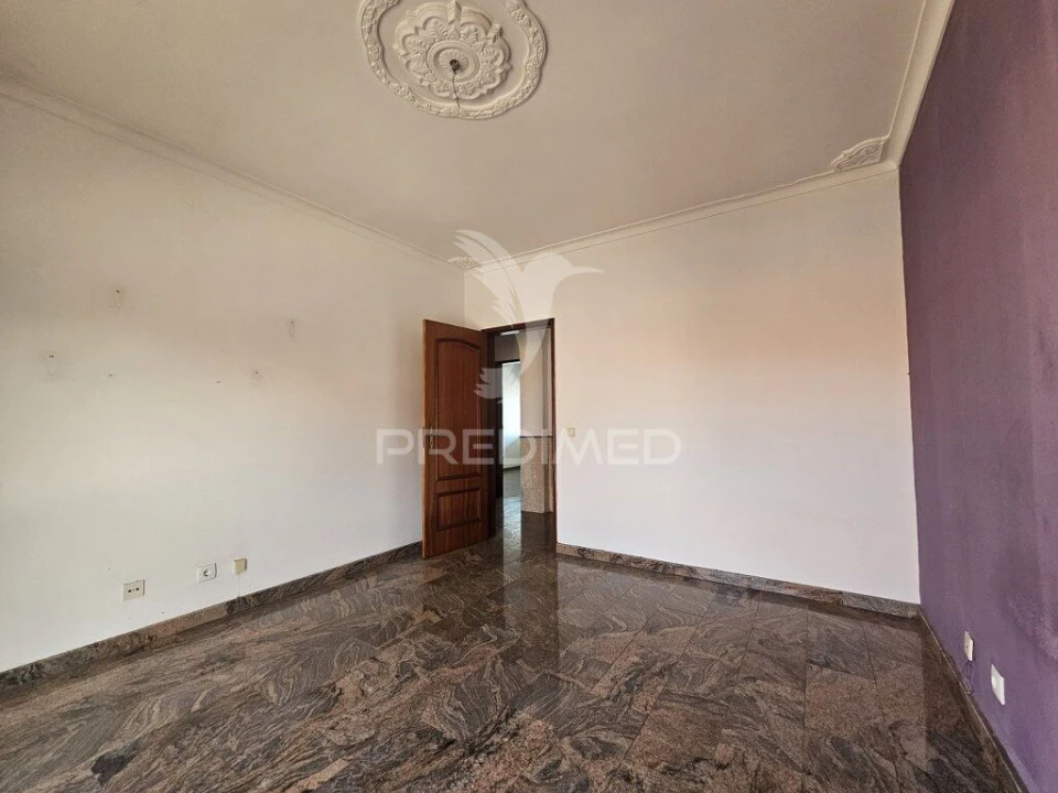 Apartamento T4 para Venda em Gaio-Rosário e Sarilhos Pequenos Foto 18