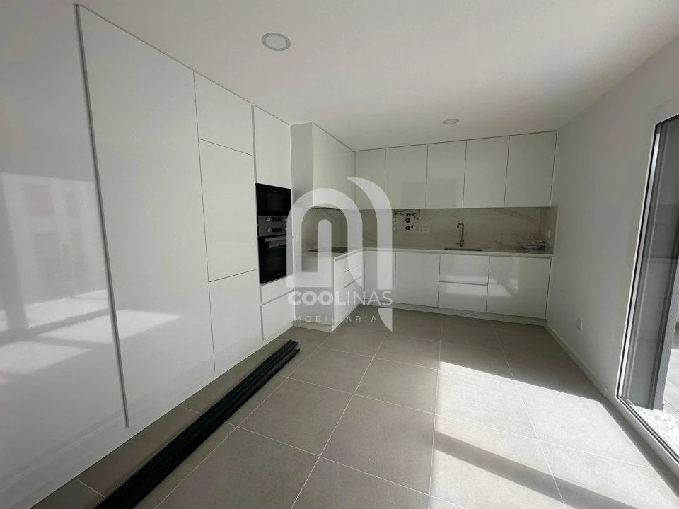 Apartamento T3 para Venda em Amora Foto 3