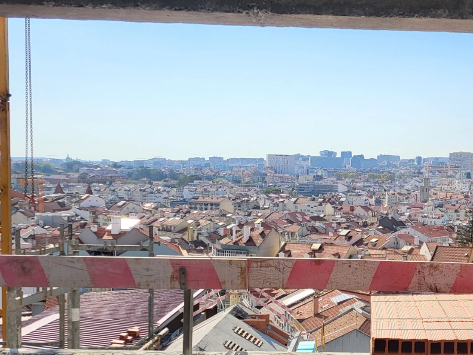 Apartamento T2 para Venda em Areeiro Foto 2