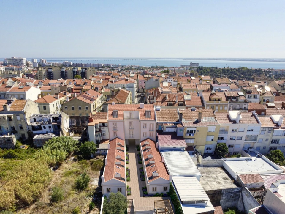 Apartamento T2 para Venda em Areeiro Foto 6