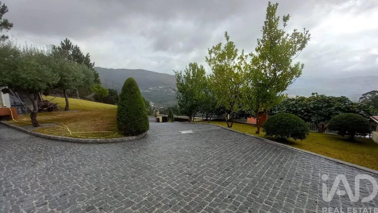 Moradia T4 para Venda em Salvador, Vila Fonche e Parada Foto 3