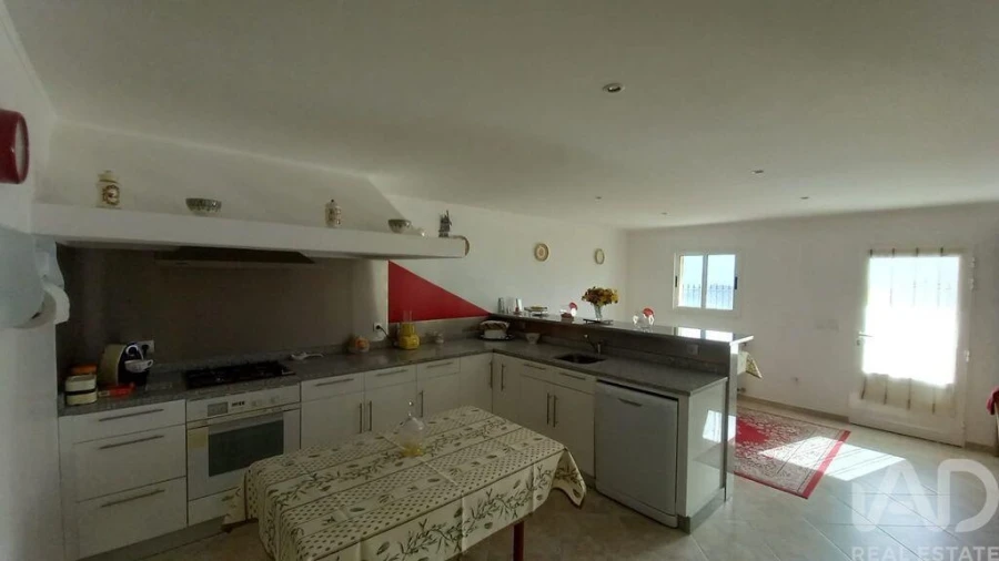 Moradia T4 para Venda em Salvador, Vila Fonche e Parada Foto 5