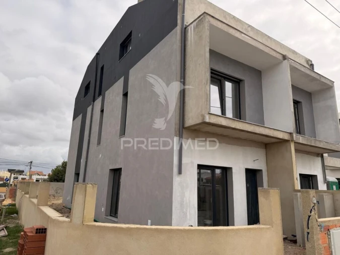 Moradia T4 para Venda em Fernao Ferro Foto 18