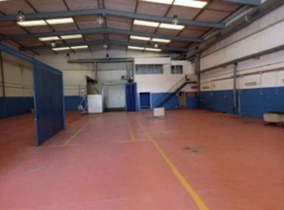 Armazém para Arrendamento em Sacavém e Prior Velho Foto 2