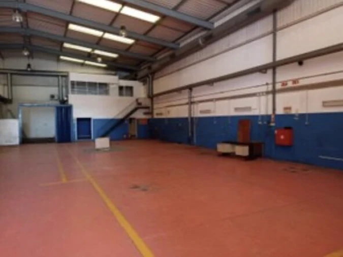 Armazém para Arrendamento em Sacavém e Prior Velho Foto 1