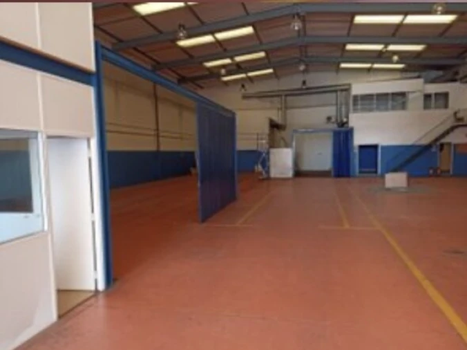 Armazém para Arrendamento em Sacavém e Prior Velho Foto 3