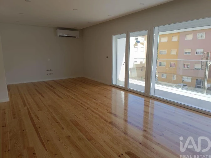Apartamento T4 para Venda em Cascais e Estoril Foto 2