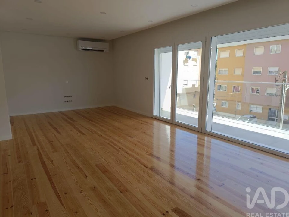 Apartamento T4 para Venda em Cascais e Estoril Foto 2