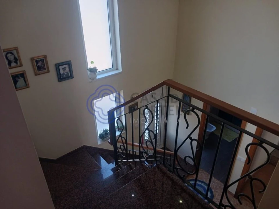 Moradia T4 para Venda em Peral Foto 12