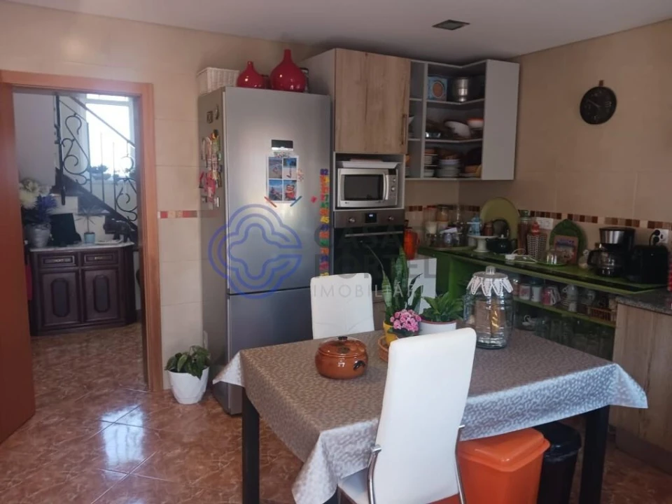 Moradia T4 para Venda em Peral Foto 16