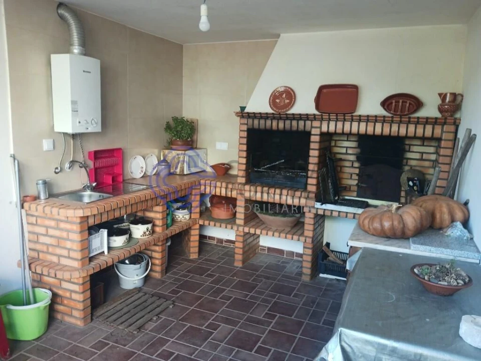 Moradia T4 para Venda em Peral Foto 6