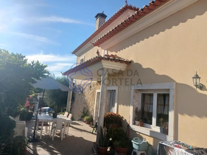 Moradia T4 para Venda em Peral Foto 9