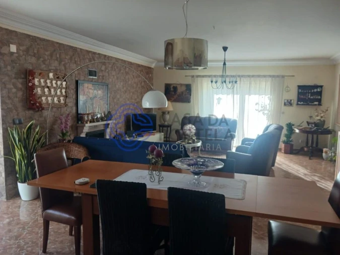 Moradia T4 para Venda em Peral Foto 19