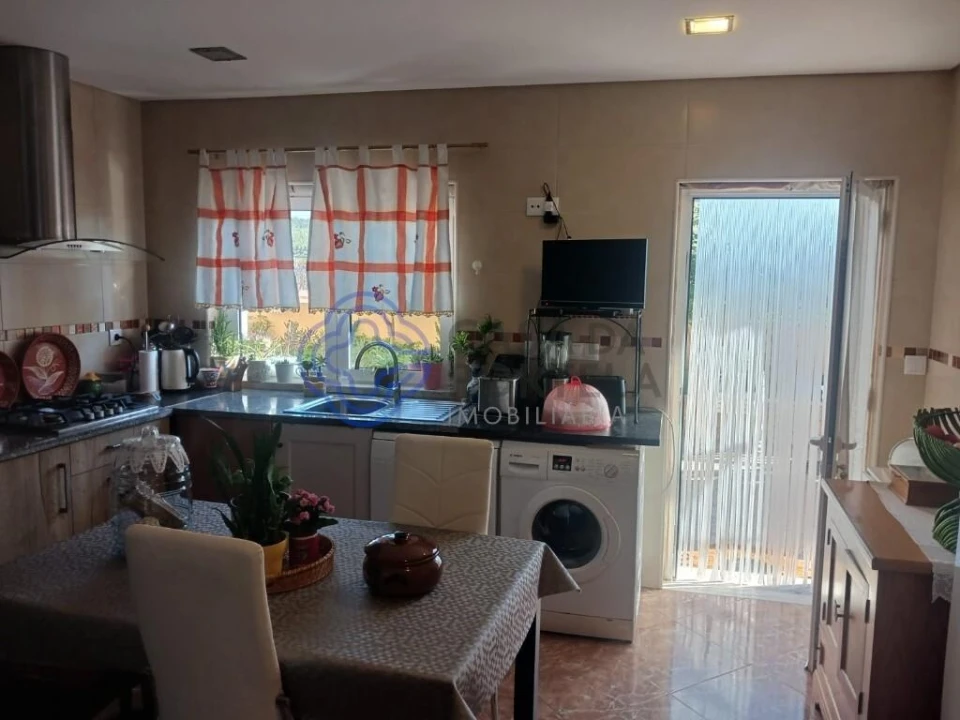 Moradia T4 para Venda em Peral Foto 15