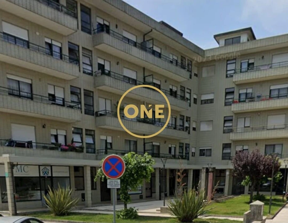 Garagem para Venda em Bougado (São Martinho e Santiago) Foto 2