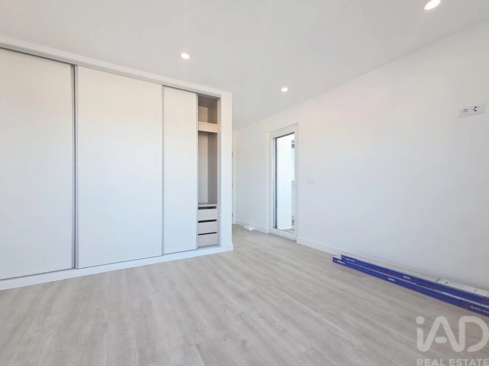 Apartamento T2 para Venda em Santa Maria, São Pedro e Matacães Foto 25