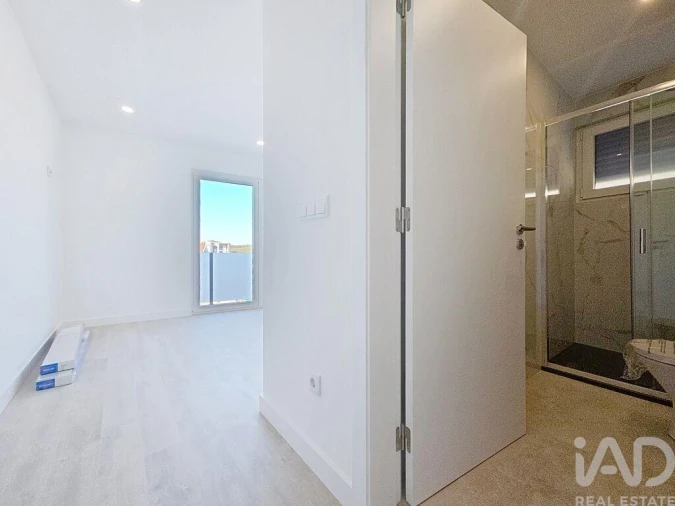 Apartamento T2 para Venda em Santa Maria, São Pedro e Matacães Foto 21