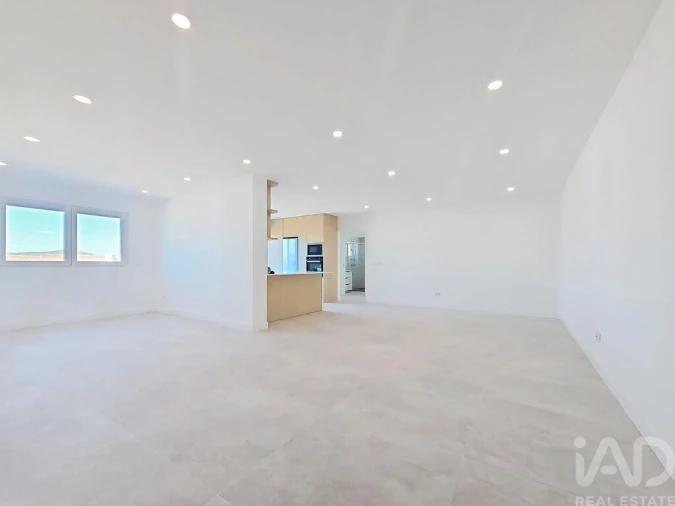 Apartamento T2 para Venda em Santa Maria, São Pedro e Matacães Foto 3