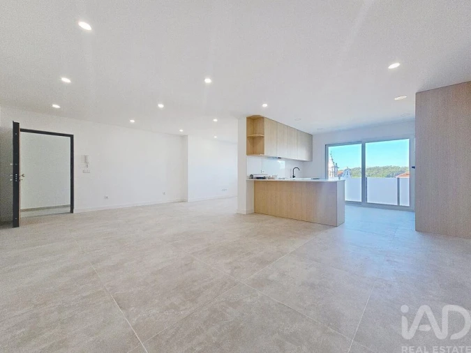 Apartamento T2 para Venda em Santa Maria, São Pedro e Matacães Foto 5