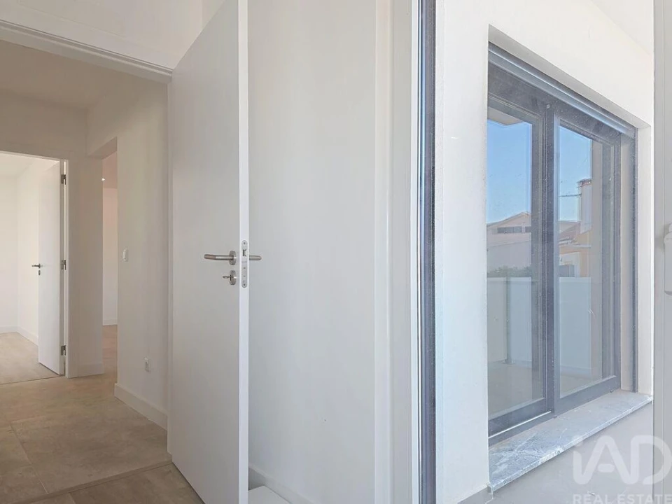 Apartamento T2 para Venda em Santa Maria, São Pedro e Matacães Foto 28