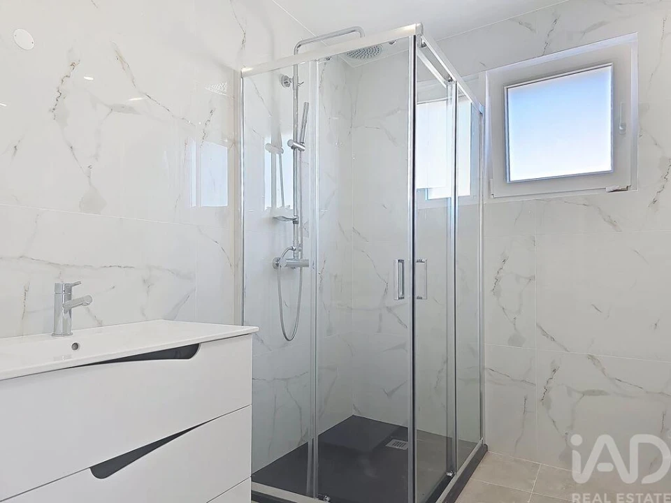 Apartamento T2 para Venda em Santa Maria, São Pedro e Matacães Foto 19