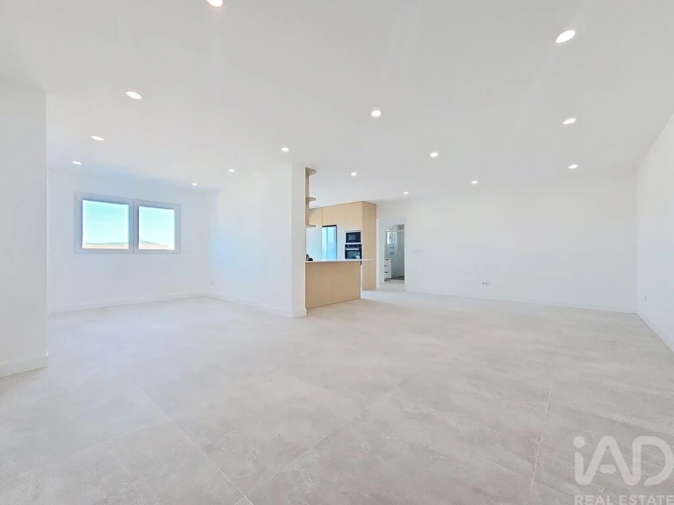 Apartamento T2 para Venda em Santa Maria, São Pedro e Matacães Foto 16