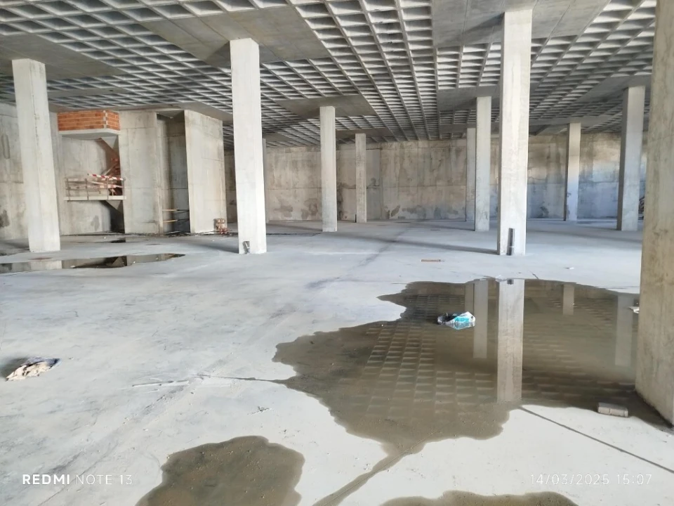 Armazém para Arrendamento em Sacavém e Prior Velho Foto 6