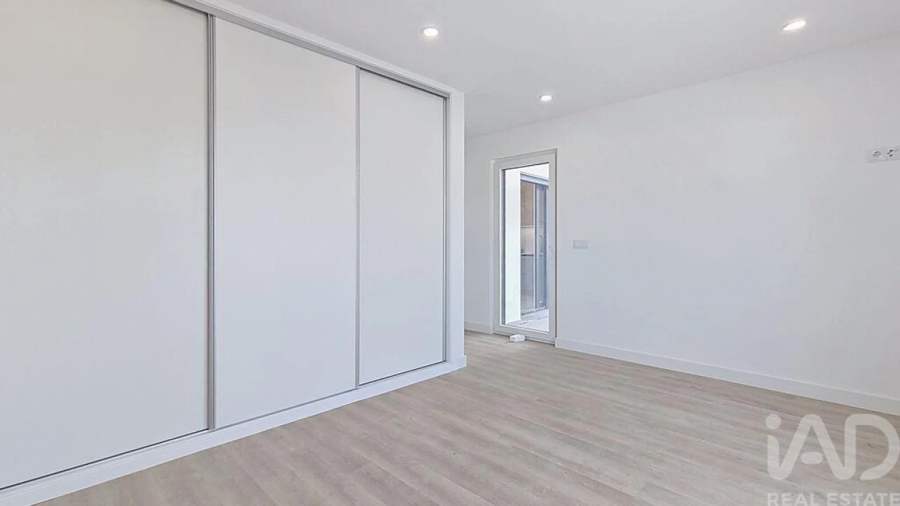 Apartamento T2 para Venda em Santa Maria, São Pedro e Matacães Foto 26