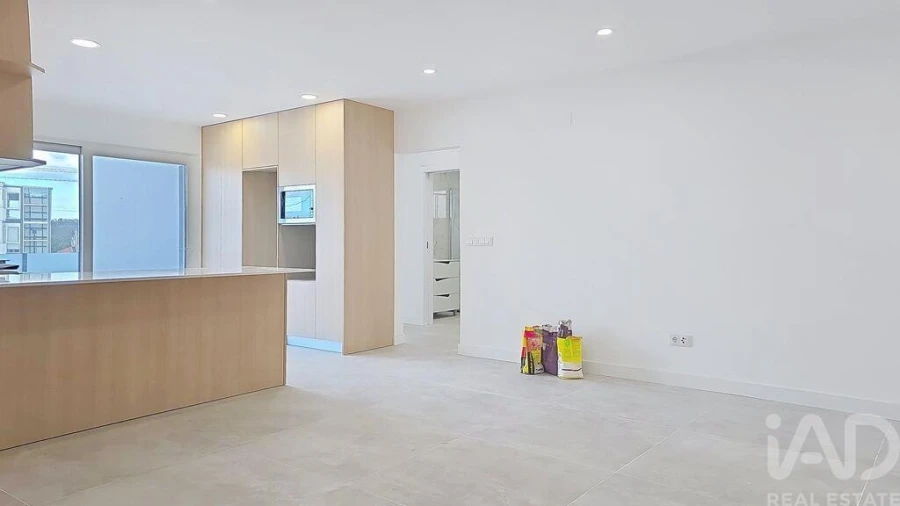 Apartamento T2 para Venda em Santa Maria, São Pedro e Matacães Foto 10