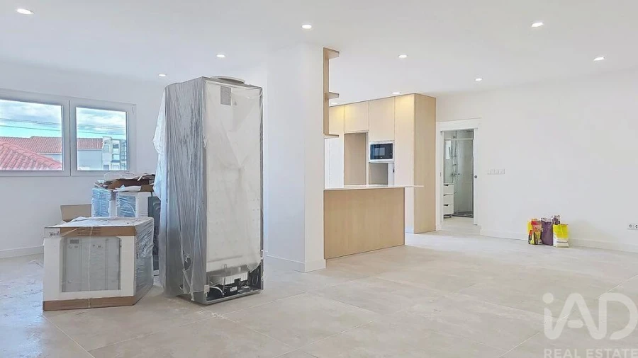 Apartamento T2 para Venda em Santa Maria, São Pedro e Matacães Foto 13