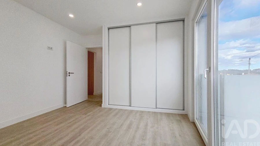 Apartamento T2 para Venda em Santa Maria, São Pedro e Matacães Foto 19