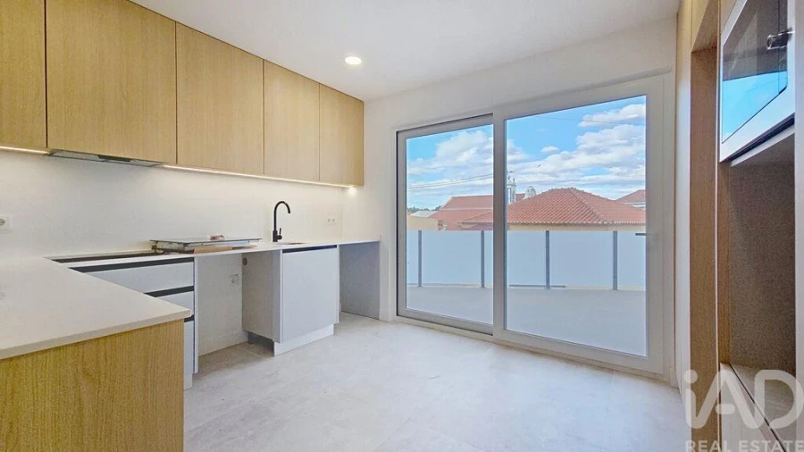 Apartamento T2 para Venda em Santa Maria, São Pedro e Matacães Foto 6