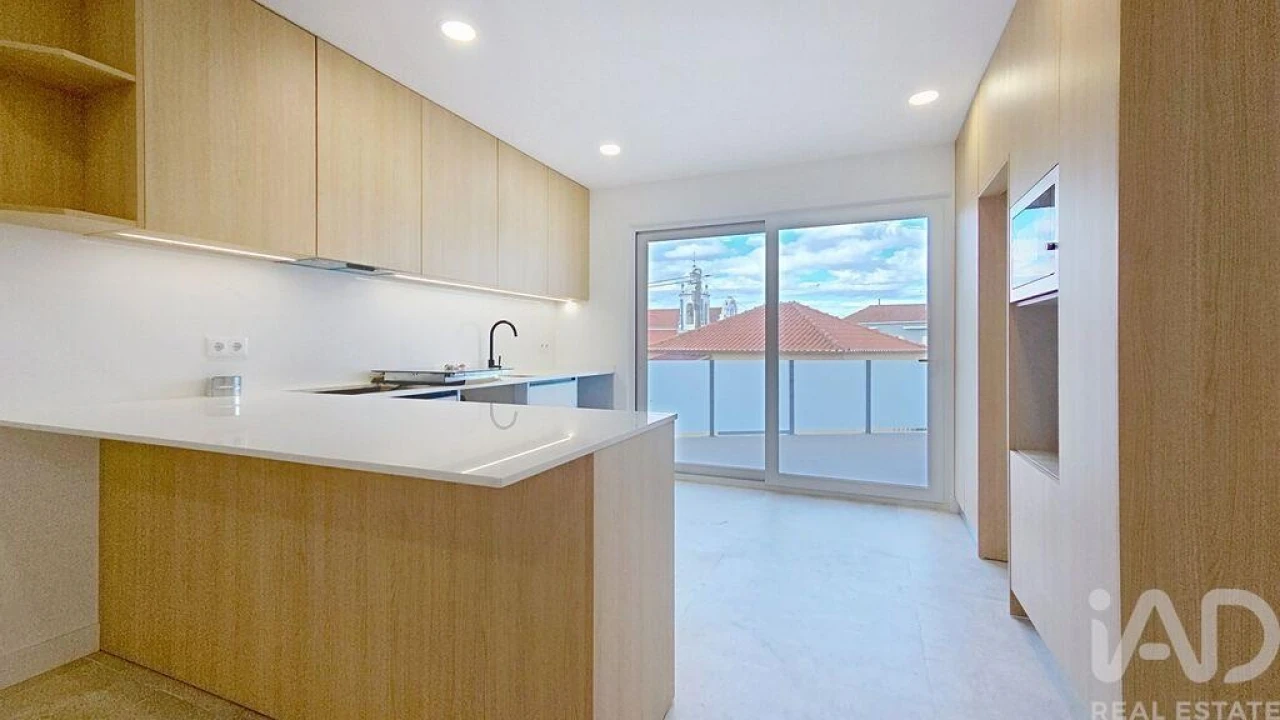 Apartamento T2 para Venda em Santa Maria, São Pedro e Matacães Foto 7