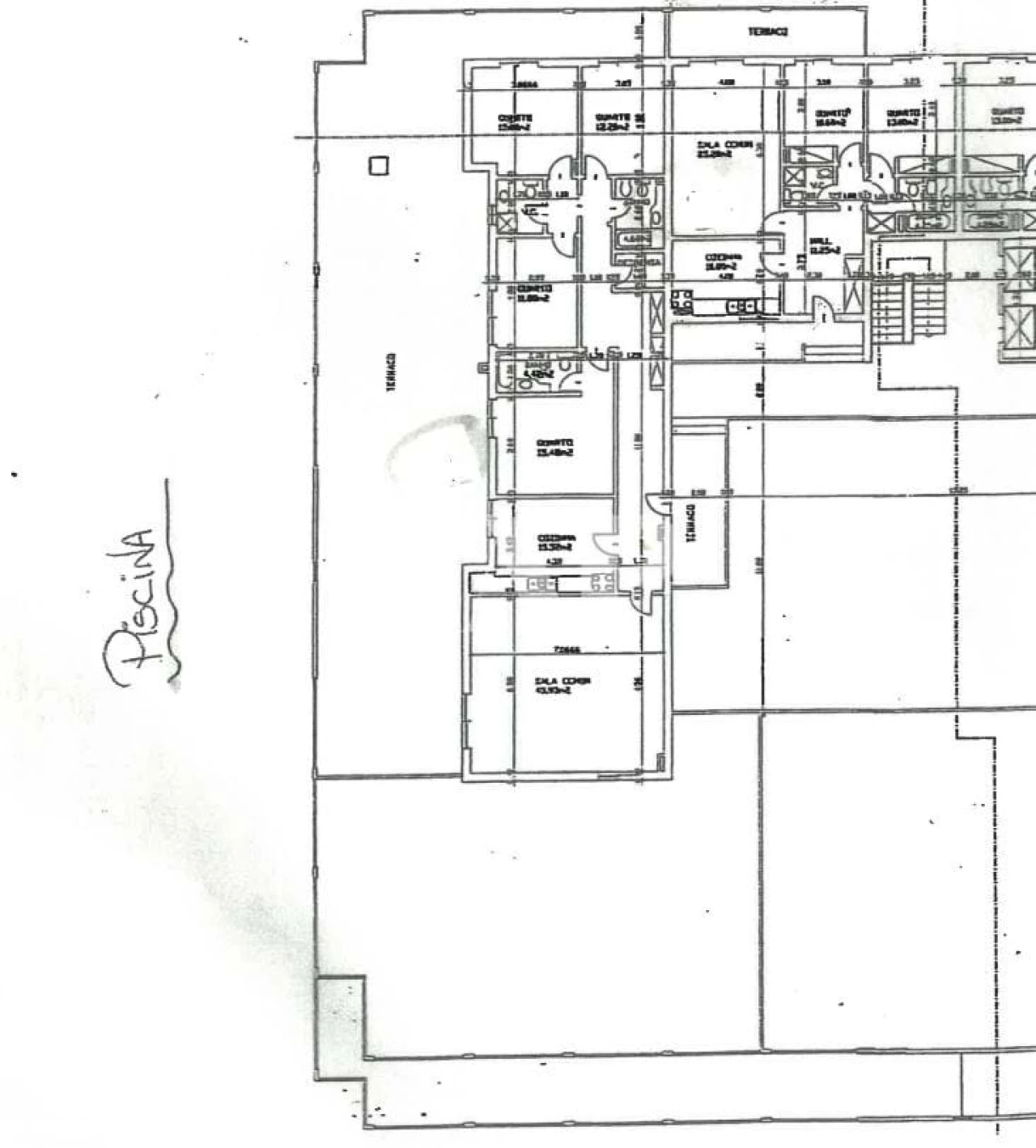 Apartamento T4 para Venda em Quarteira Foto 36