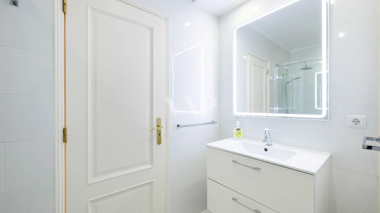 Apartamento T4 para Venda em Quarteira Foto 20