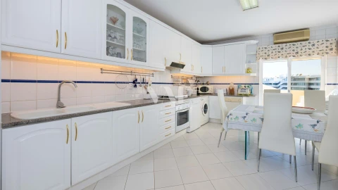 Apartamento T4 para Venda em Quarteira