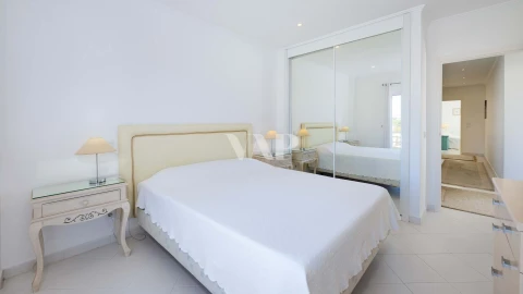 Apartamento T4 para Venda em Quarteira