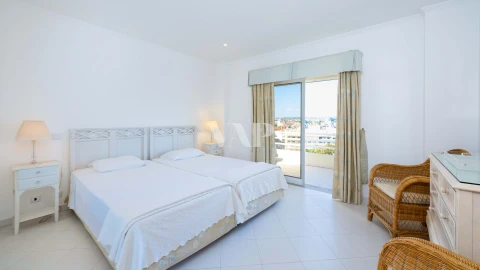 Apartamento T4 para Venda em Quarteira