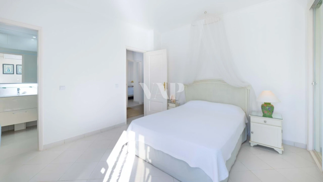 Apartamento T4 para Venda em Quarteira Foto 25