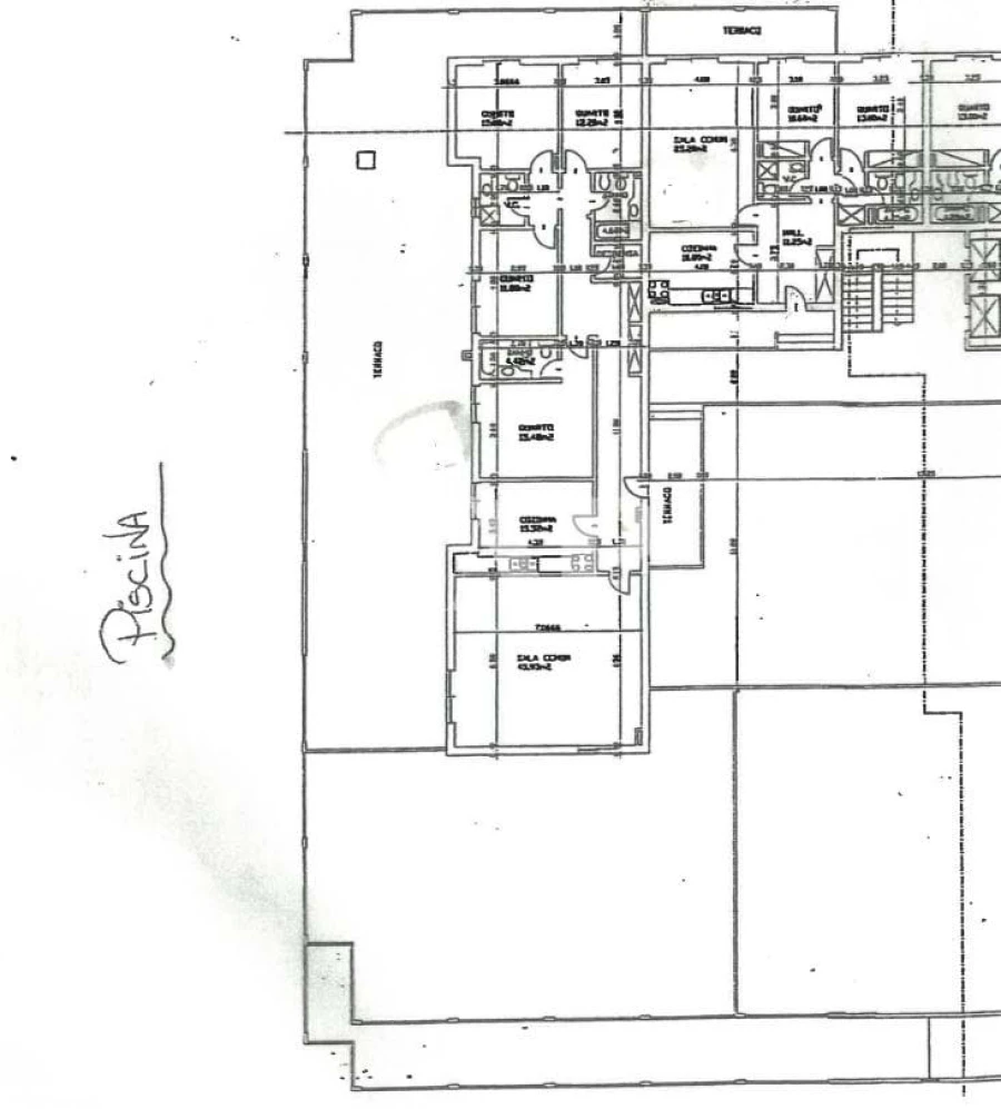 Apartamento T4 para Venda em Quarteira Foto 36