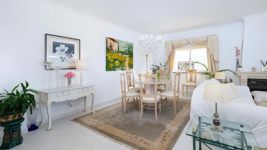 Apartamento T4 para Venda em Quarteira Foto 11