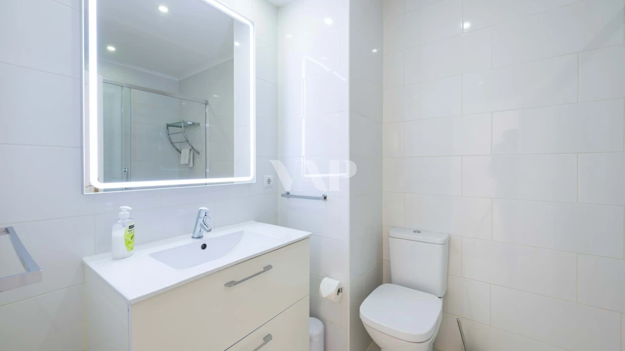 Apartamento T4 para Venda em Quarteira Foto 23