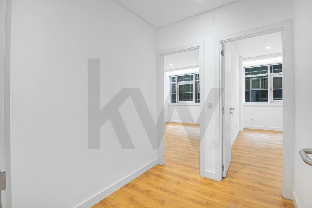 Apartamento T2 para Venda em Areeiro Foto 13