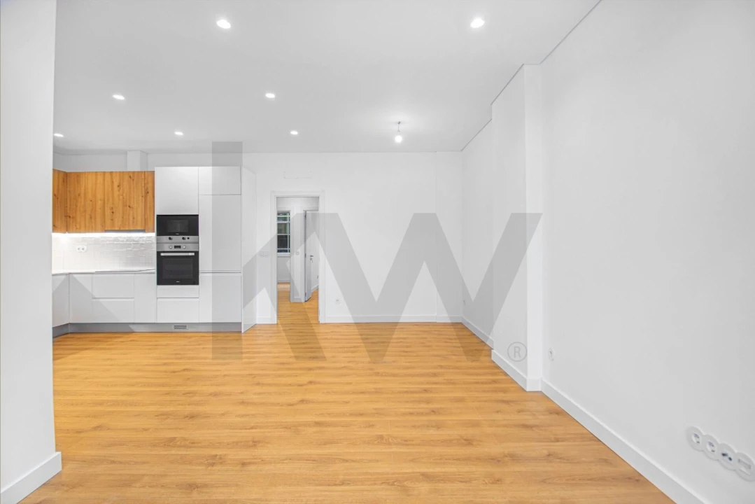 Apartamento T2 para Venda em Areeiro Foto 2