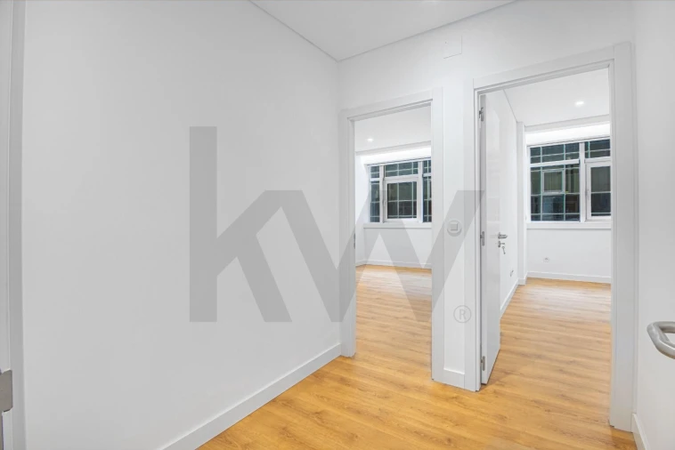 Apartamento T2 para Venda em Areeiro Foto 13