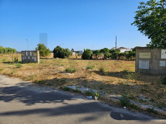 Terreno para Venda em Sarilhos Grandes Foto 21