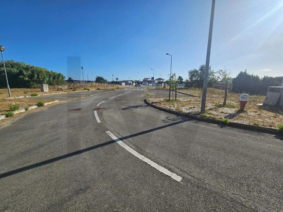 Terreno para Venda em Sarilhos Grandes Foto 11