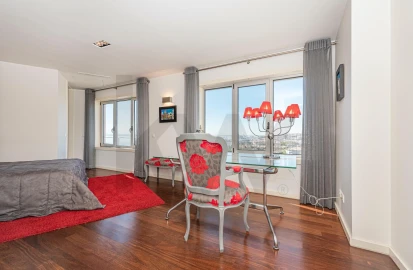 Apartamento T4 para Venda em Parque das Nações